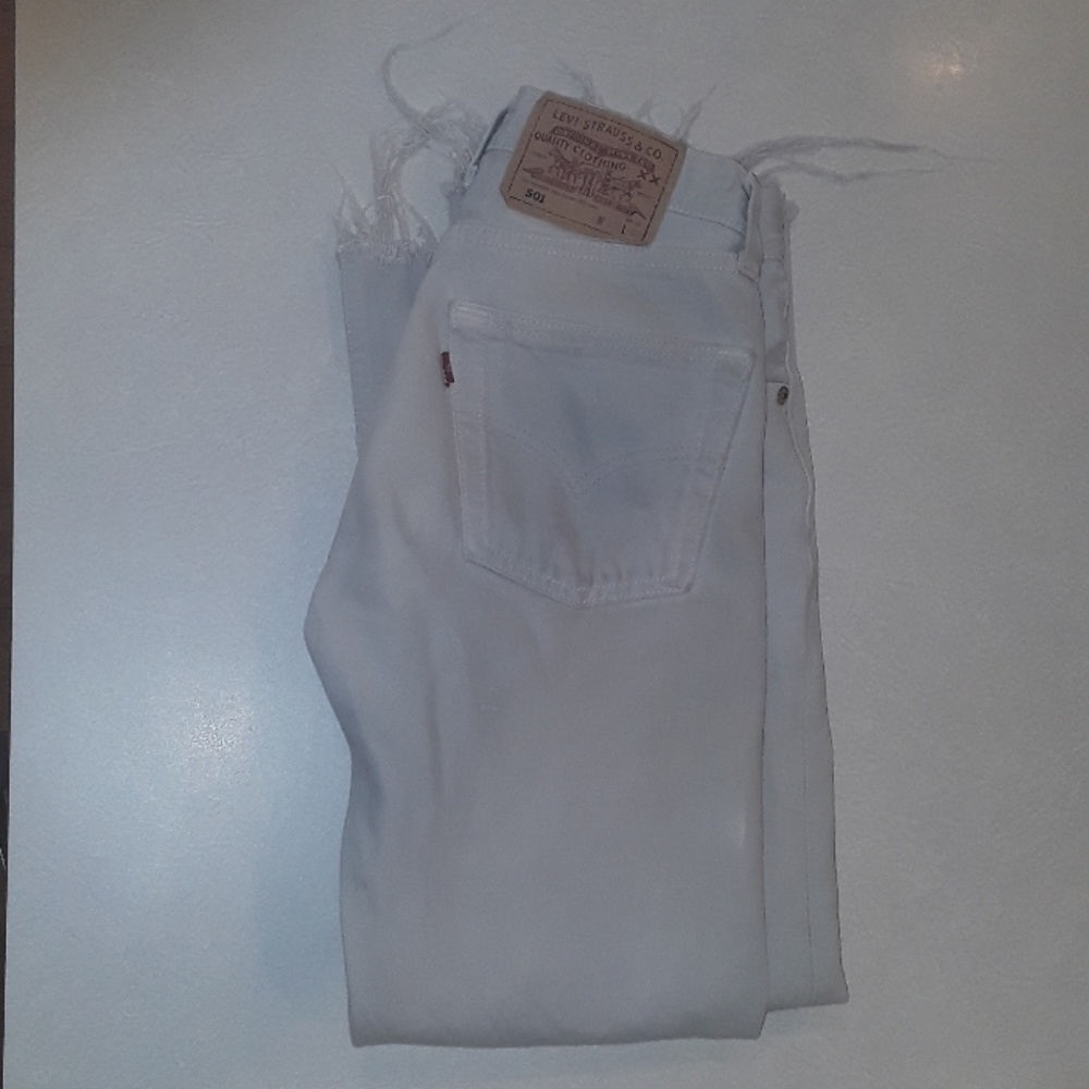 Urban renewal cropped vintage levis